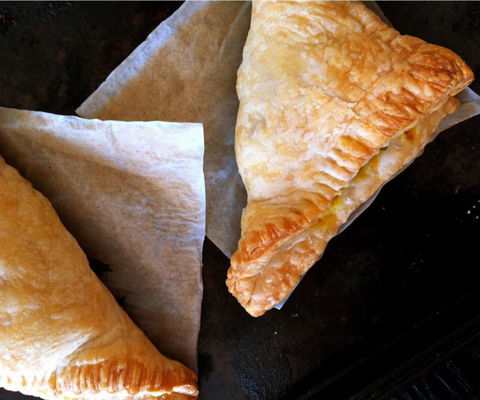 Купить Автоматизированная кондитерская линия с ПЛК сенсорным экраном управления и 1-летняя гарантия на кроассан и датской хлеб обработки online manufacture